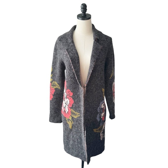 Vertigo Paris Floral Knit Longline Cardigan | SMALL - Picture 2 of 11